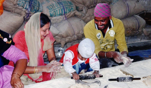 A alegria do verdadeiro Karma Yoga dos Sikhs.